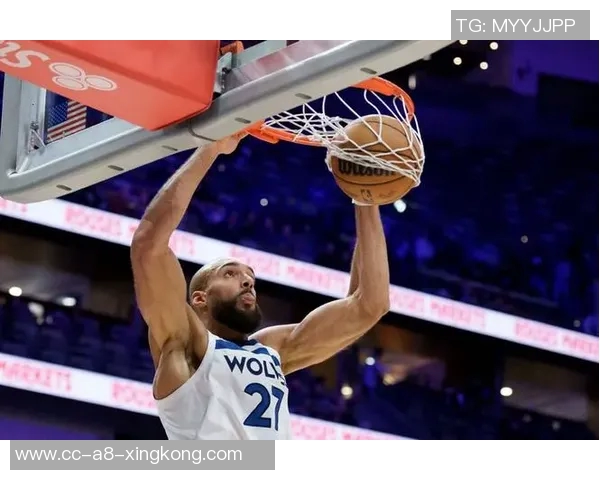 戈贝尔恶意肘击马威被判二级犯规直接驱逐出场引发热议