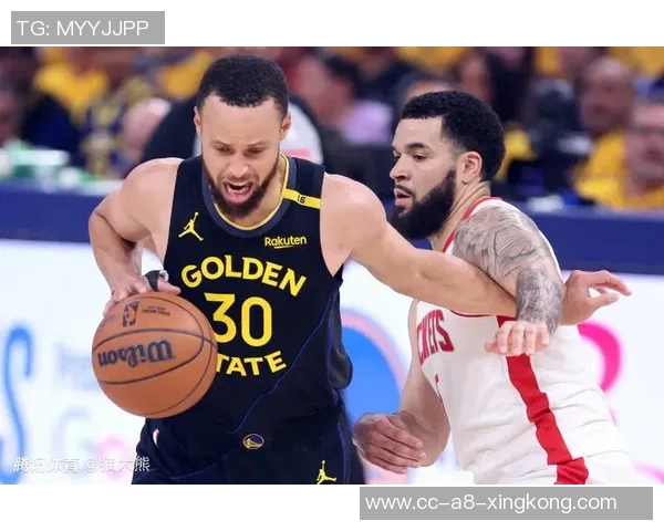 克莱半场得分20与三分命中数创纪录超越哈登位列第三库里稳居第一 克莱半场得分20与三分命中数创纪录超越哈登位列第三库里稳居第一